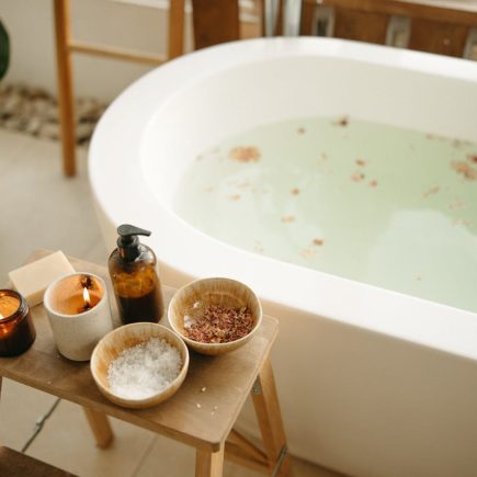 Wieczór tylko dla siebie. Jak urządzić domowe SPA?