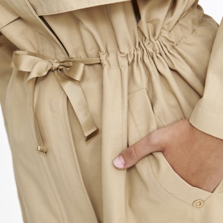 Kurtki damskie – stylowe rozwiązanie na każdą porę jesieni i zimy